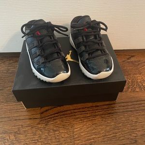 Jordan 11 retro low toddler